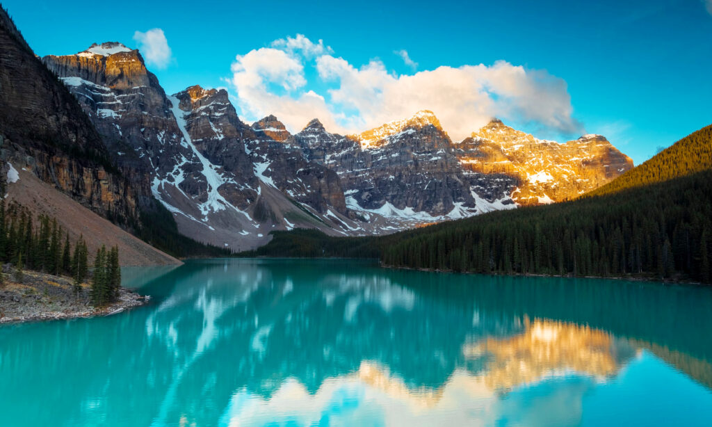 Moraine Lake, Banff, Alberta, Canada